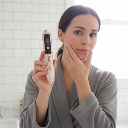 Nettéa™ — Le stylo qui affine visiblement le grain de peau